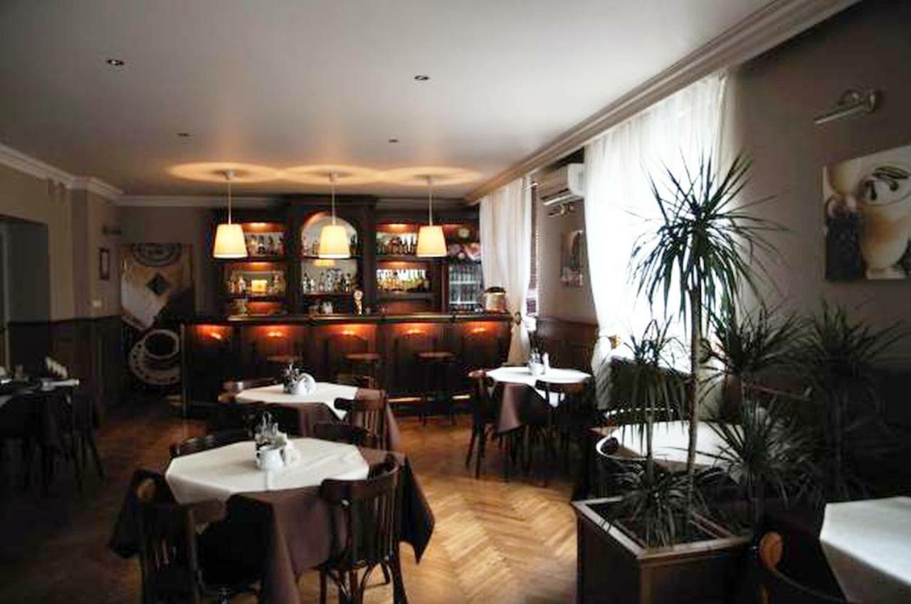 Hotel Iskra Rzeszow Dış mekan fotoğraf