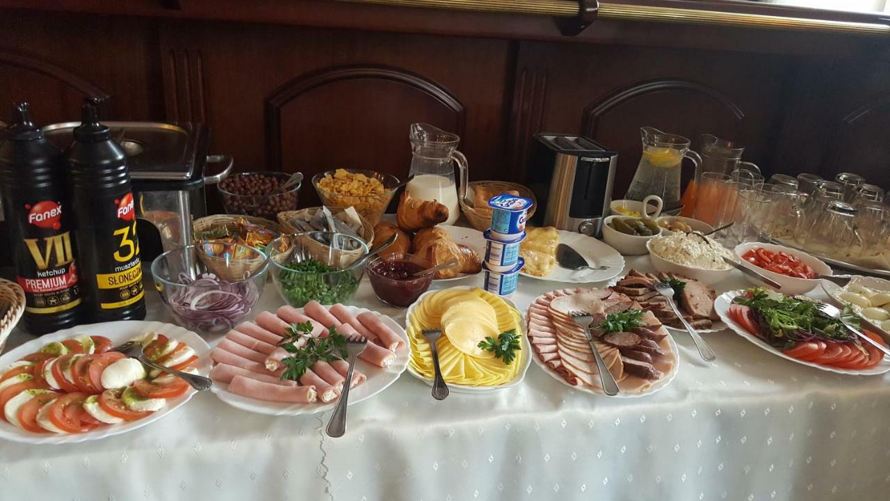 Hotel Iskra Rzeszow Dış mekan fotoğraf