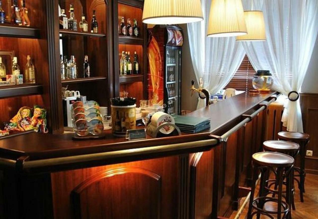 Hotel Iskra Rzeszow Dış mekan fotoğraf
