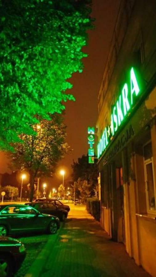 Hotel Iskra Rzeszow Dış mekan fotoğraf